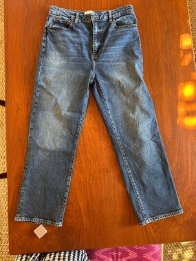 Frame Denim The Ruler Crop Straight Jeans in Blue